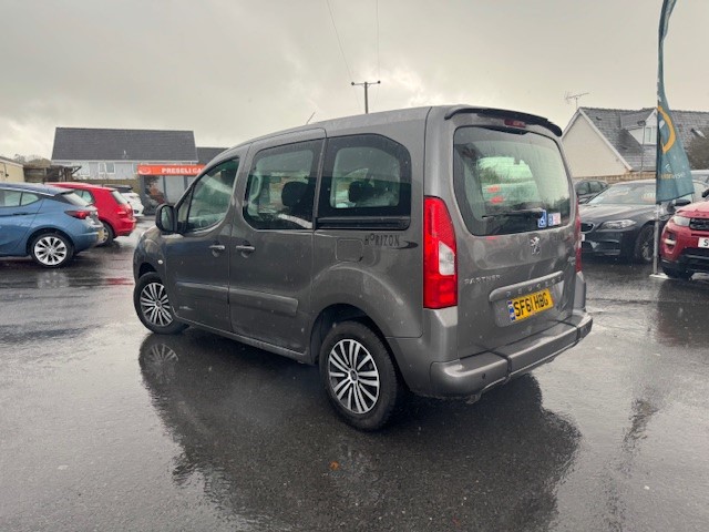Used Peugeot Partner Tepee 2011 for sale - 76373060: Photo 2