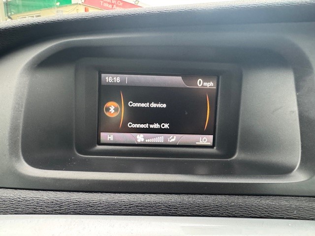 Used Volvo V40 2014 for sale - 77778834: Photo 10