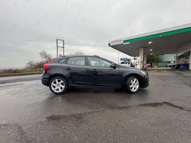 Used Volvo V40 2014 for sale - 77778834: Photo 6