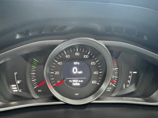 Used Volvo V40 2014 for sale - 77778834: Photo 8