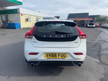 Used Volvo V40 2016 for sale - 78509386: Photo
