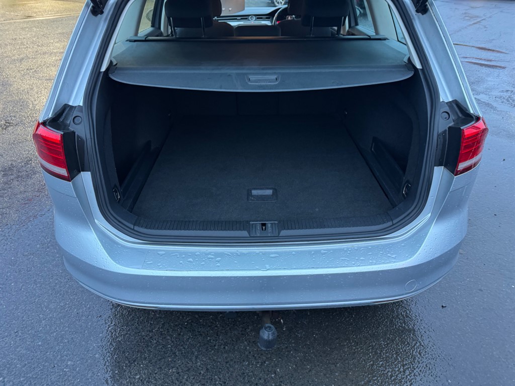 Used Volkswagen Passat 2015 for sale - 76825683: Photo 11