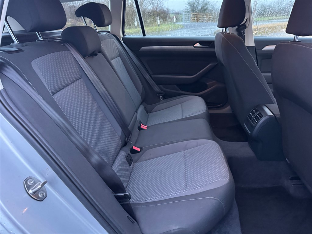 Used Volkswagen Passat 2015 for sale - 76825683: Photo 9