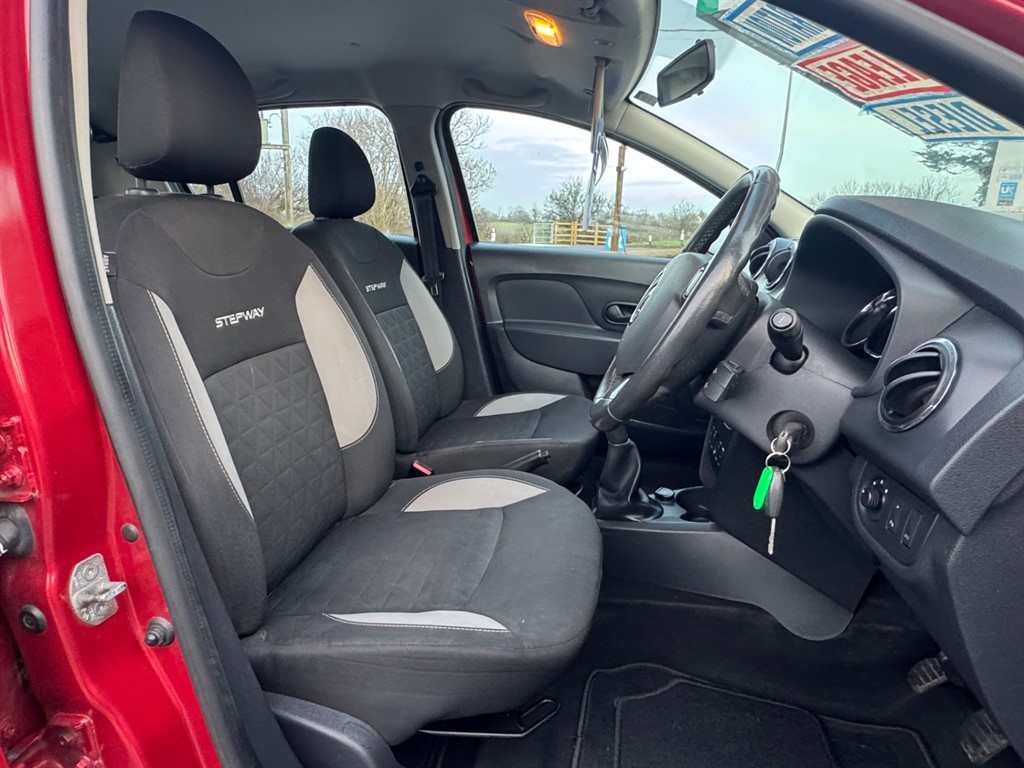 Used Dacia Sandero 2015 for sale - 76889056: Photo 12