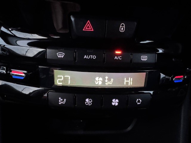 Used Peugeot 2008 2016 for sale - 76351092: Photo 13