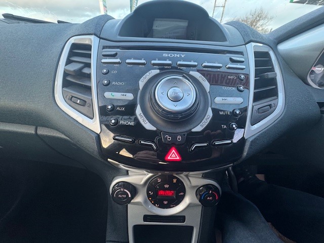 Used Ford Fiesta 2011 for sale - 76825694: Photo 14