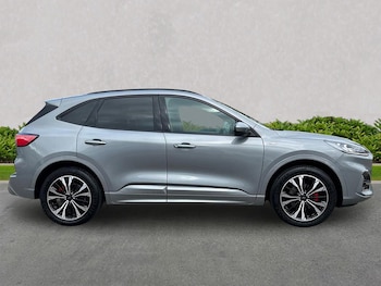 Used Ford Kuga 2022 for sale - 76232787: Photo 3