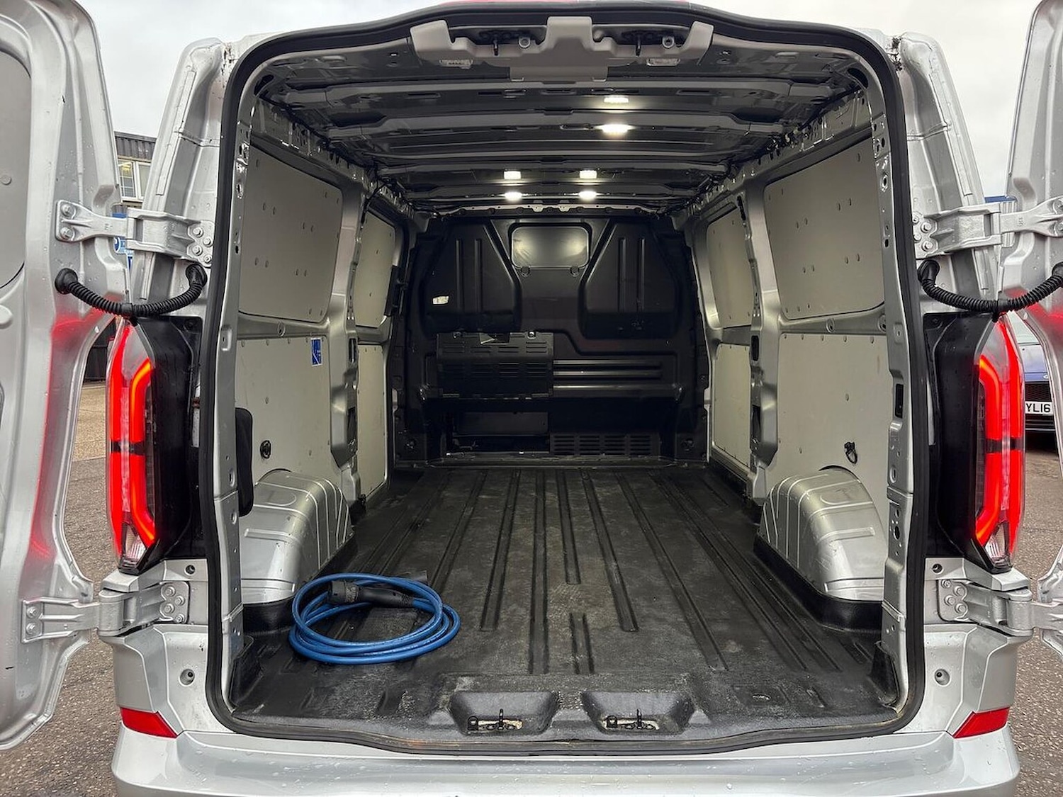 Used Ford Transit Custom 2024 for sale - 76643645: Photo 17