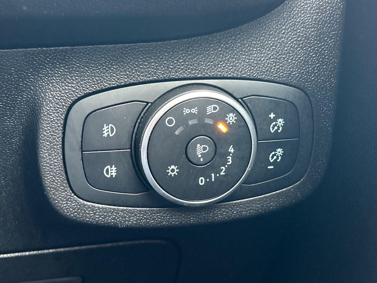 Used Ford Fiesta 2018 for sale - 76471083: Photo 22