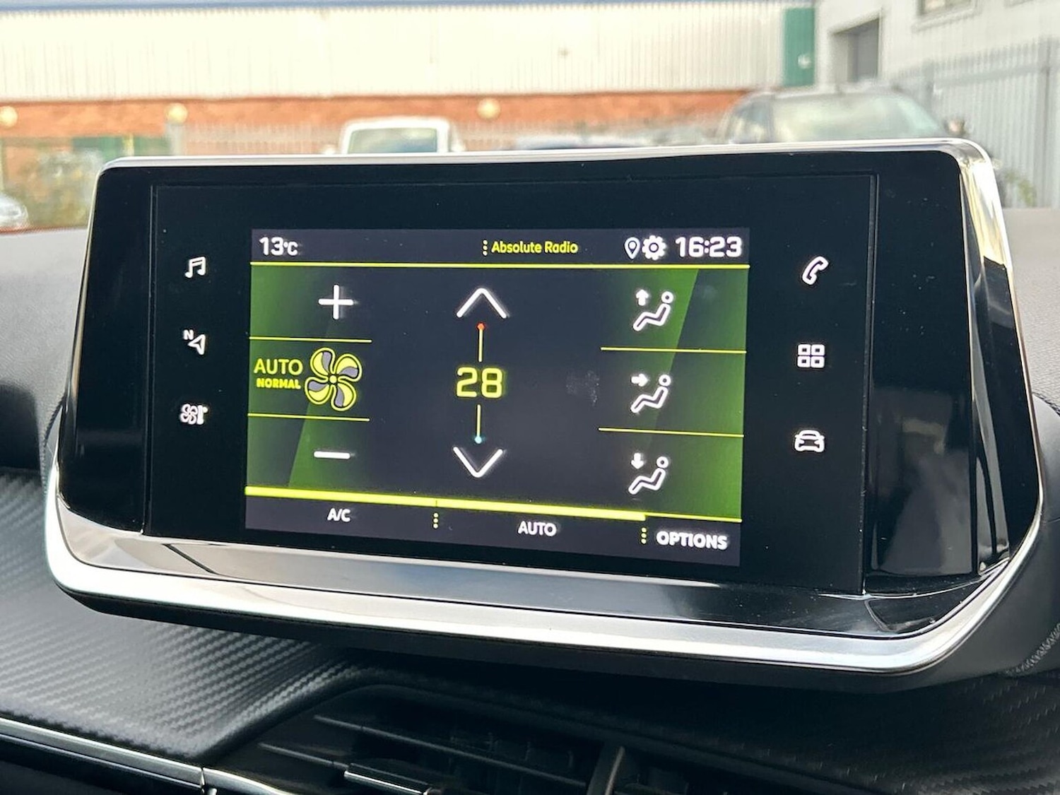 Used Peugeot 2008 2021 for sale - 76521025: Photo 12