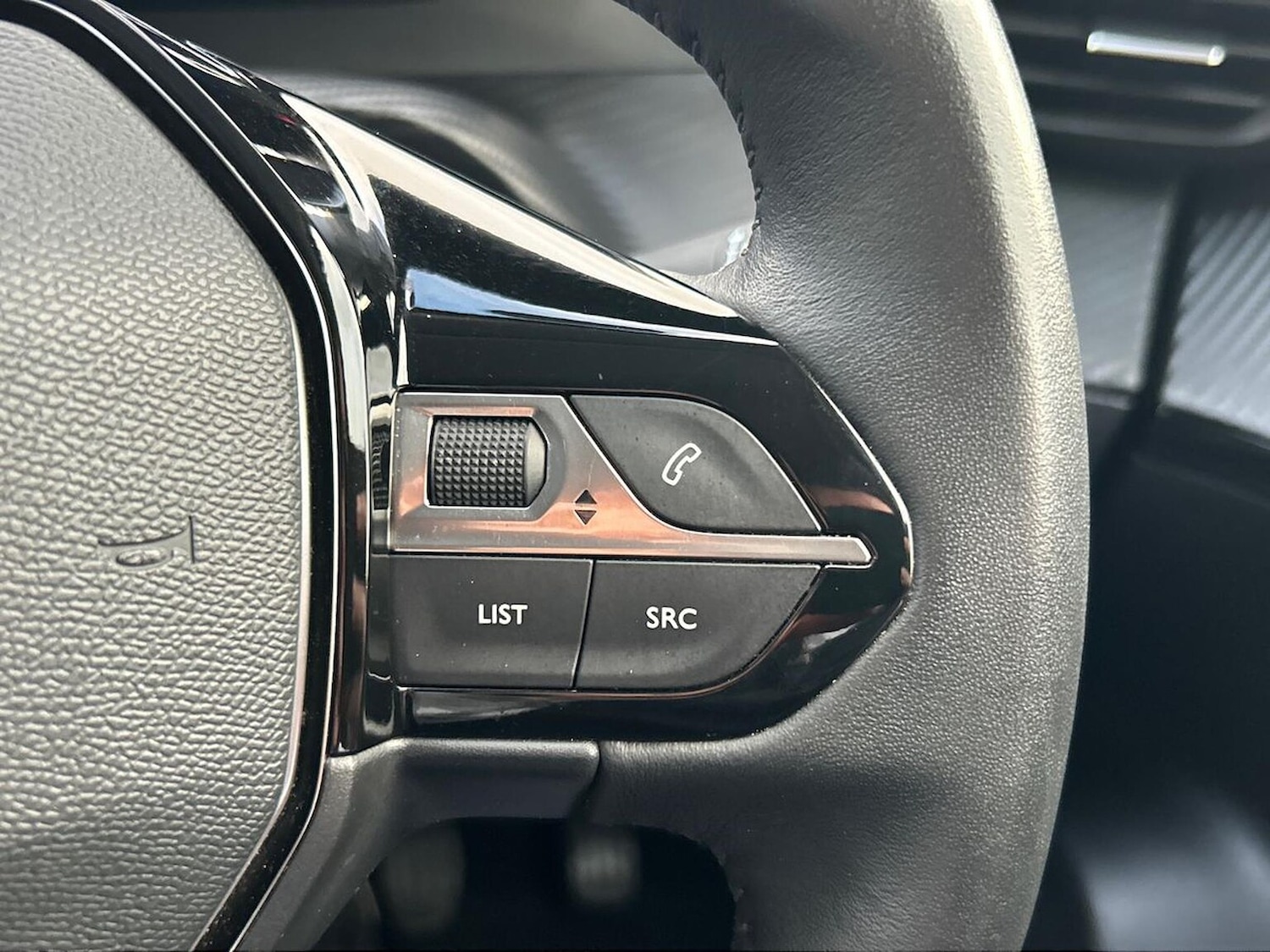 Used Peugeot 2008 2021 for sale - 76521025: Photo 27