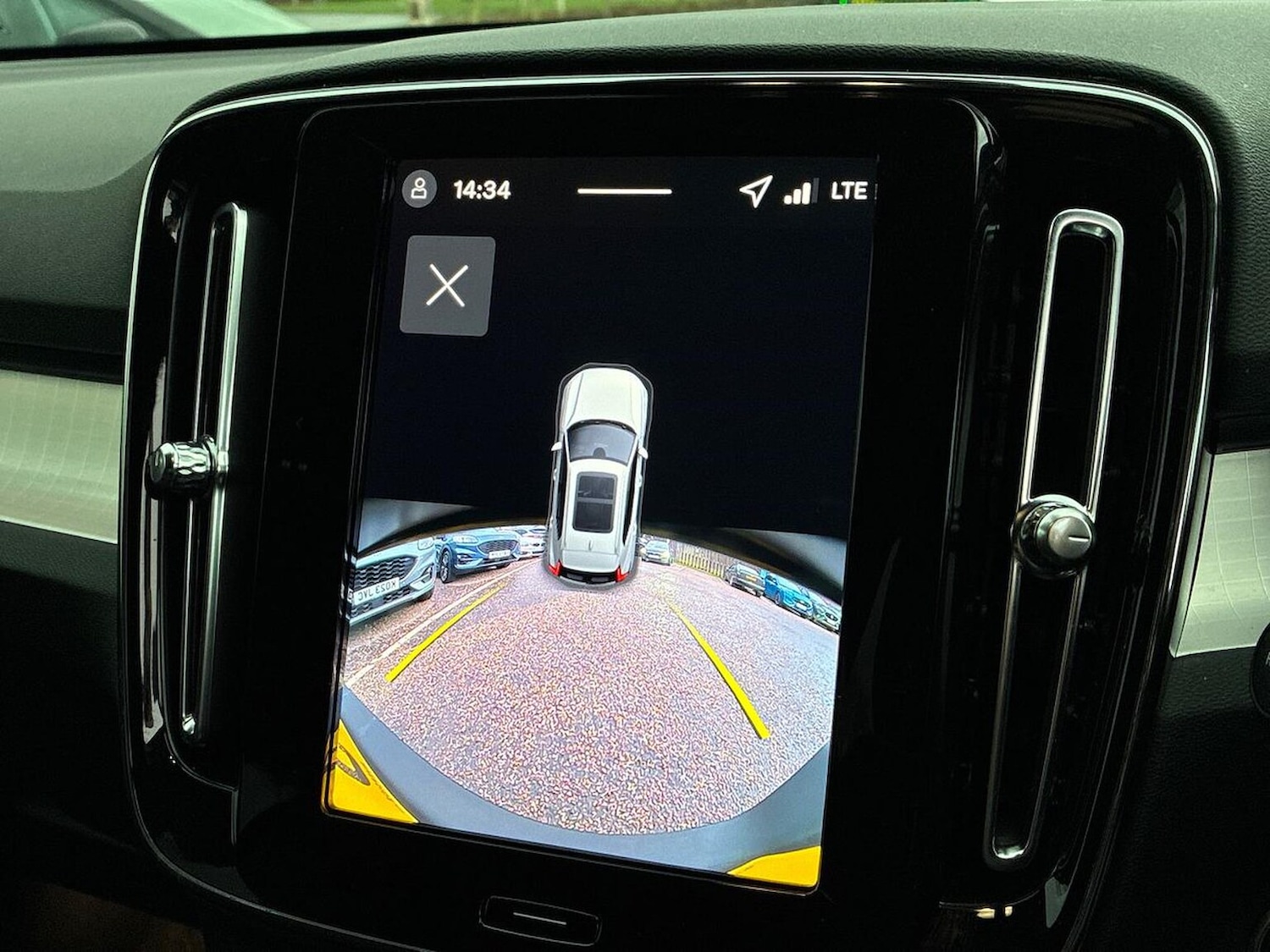 Used Volvo XC40 2025 for sale - 76963459: Photo 10