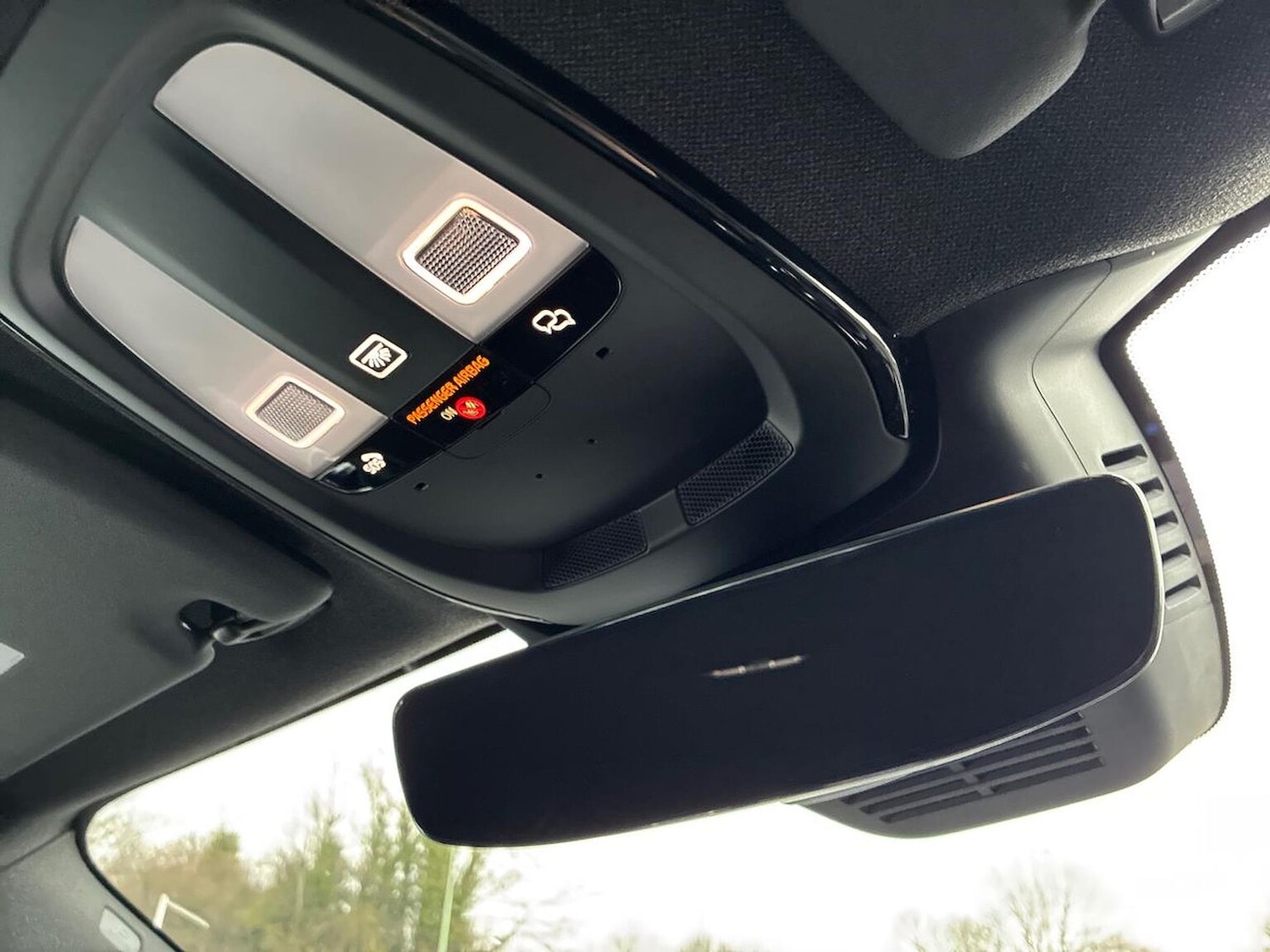 Used Volvo XC40 2025 for sale - 76963459: Photo 13