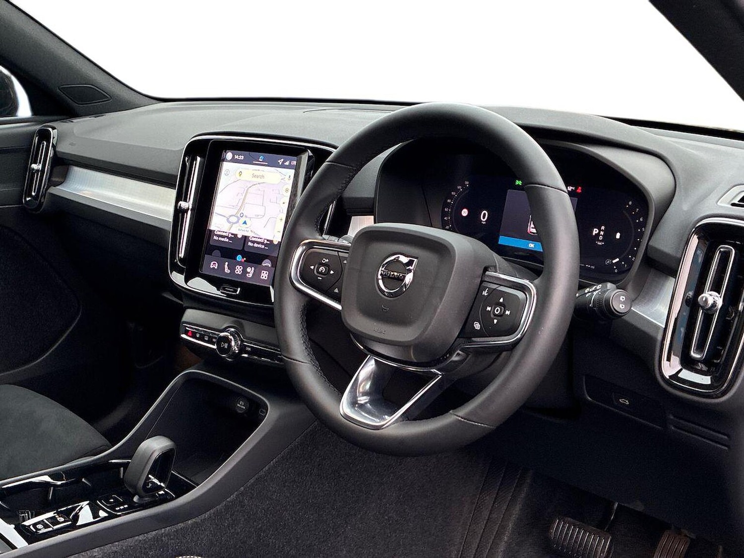 Used Volvo XC40 2025 for sale - 76963459: Photo 14