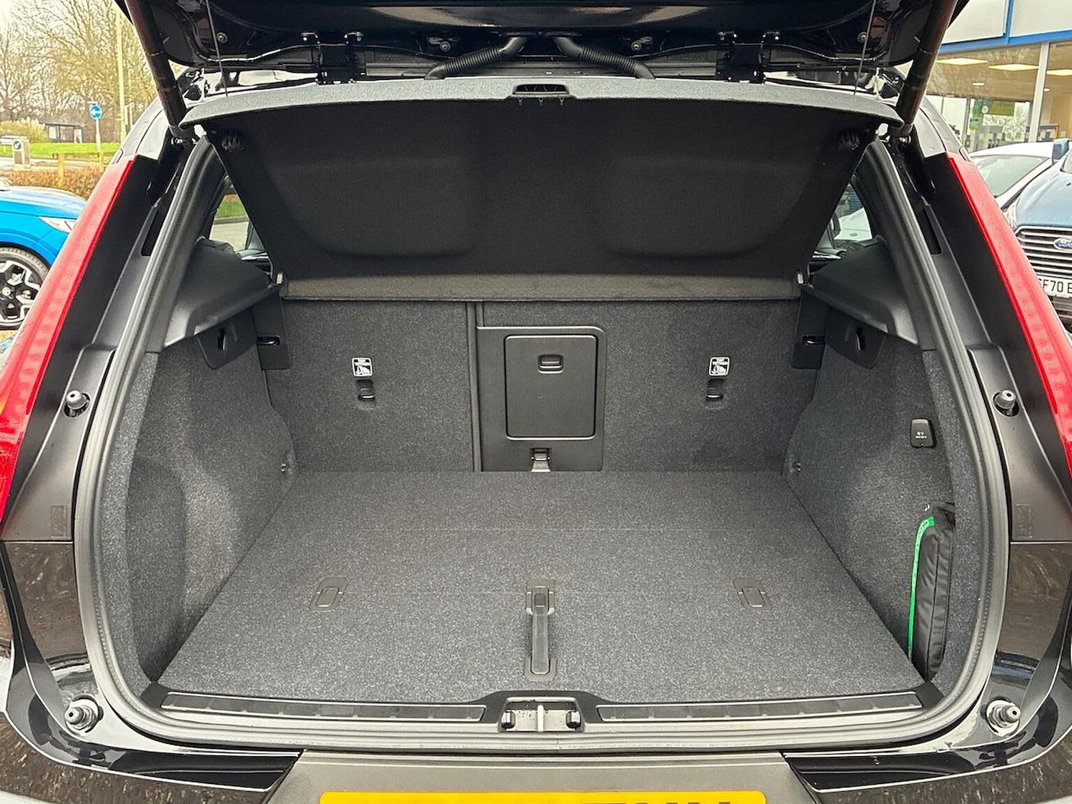 Used Volvo XC40 2025 for sale - 76963459: Photo 16