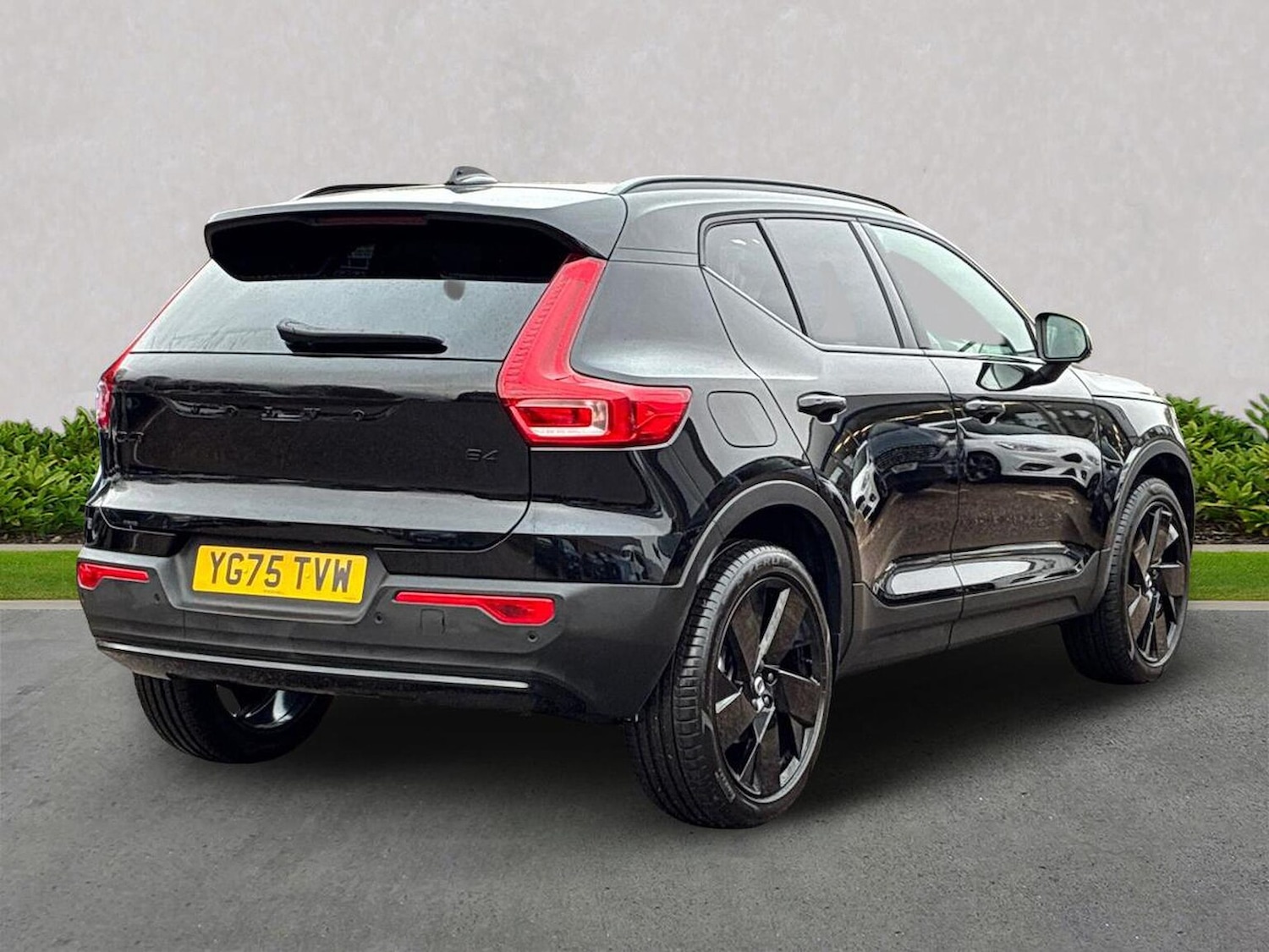 Used Volvo XC40 2025 for sale - 76963459: Photo 17