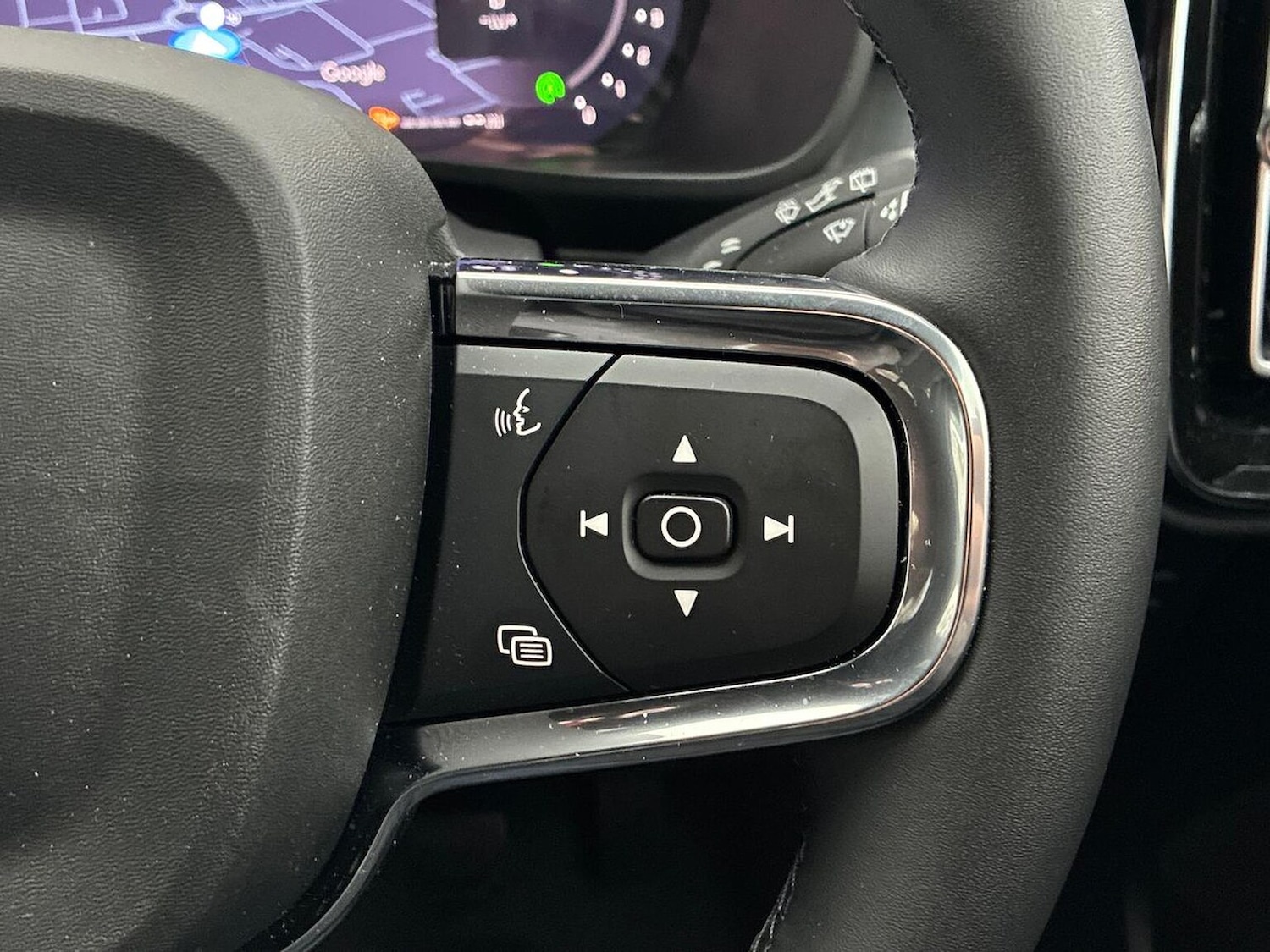 Used Volvo XC40 2025 for sale - 76963459: Photo 26