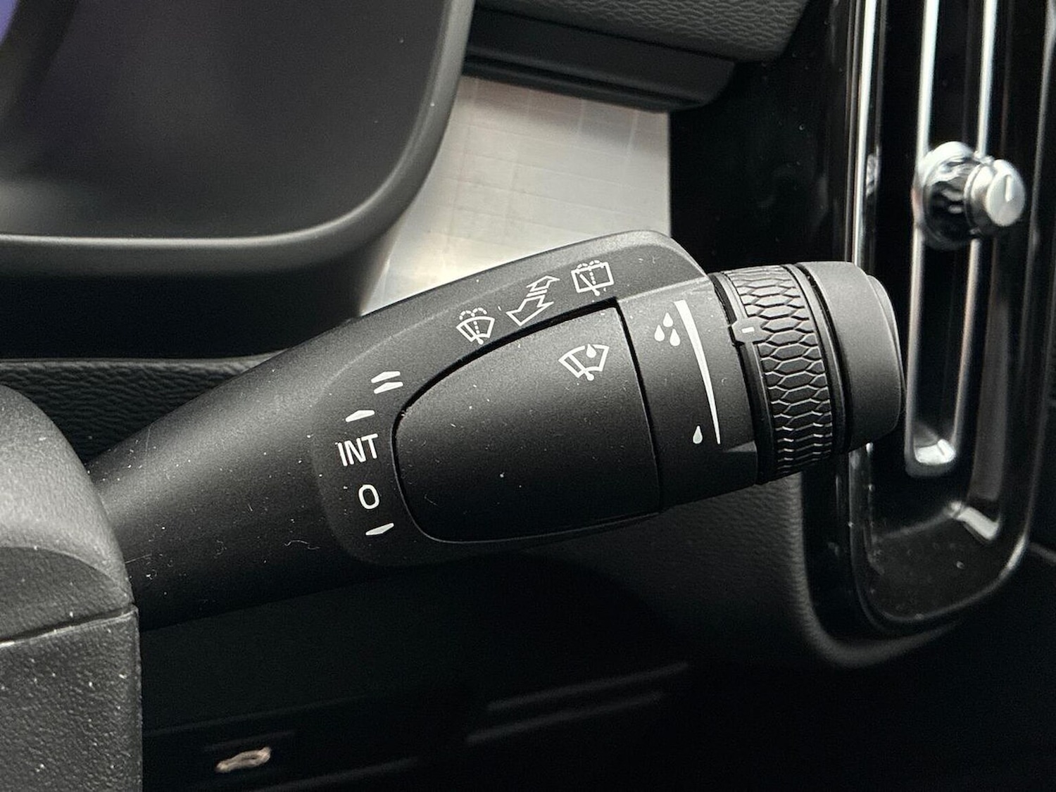 Used Volvo XC40 2025 for sale - 76963459: Photo 28