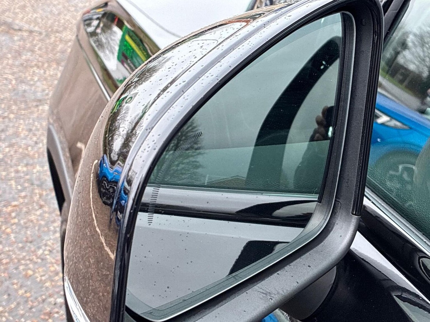 Used Volvo XC40 2025 for sale - 76963459: Photo 30