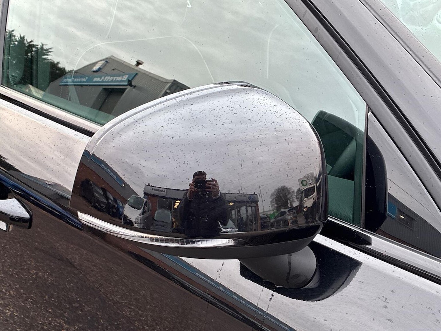 Used Volvo XC40 2025 for sale - 76963459: Photo 36