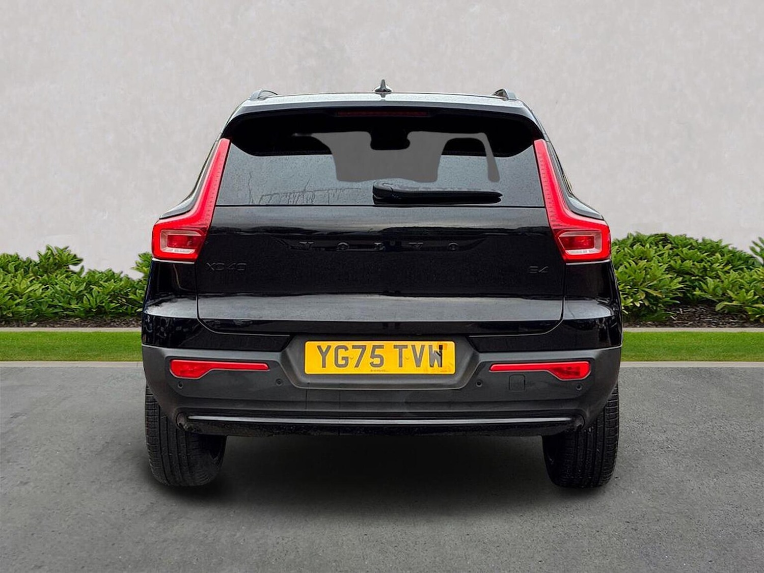 Used Volvo XC40 2025 for sale - 76963459: Photo 4