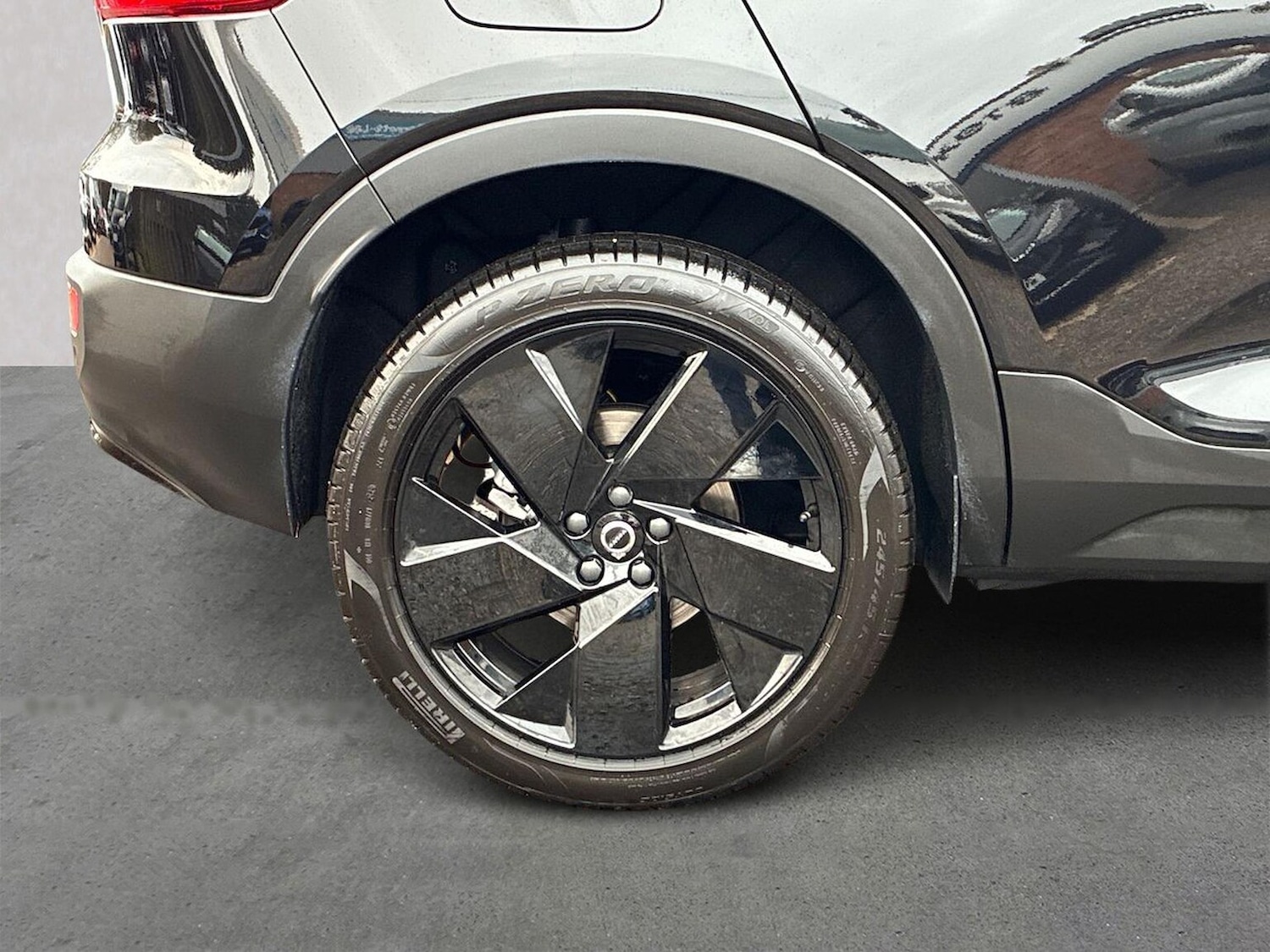 Used Volvo XC40 2025 for sale - 76963459: Photo 6