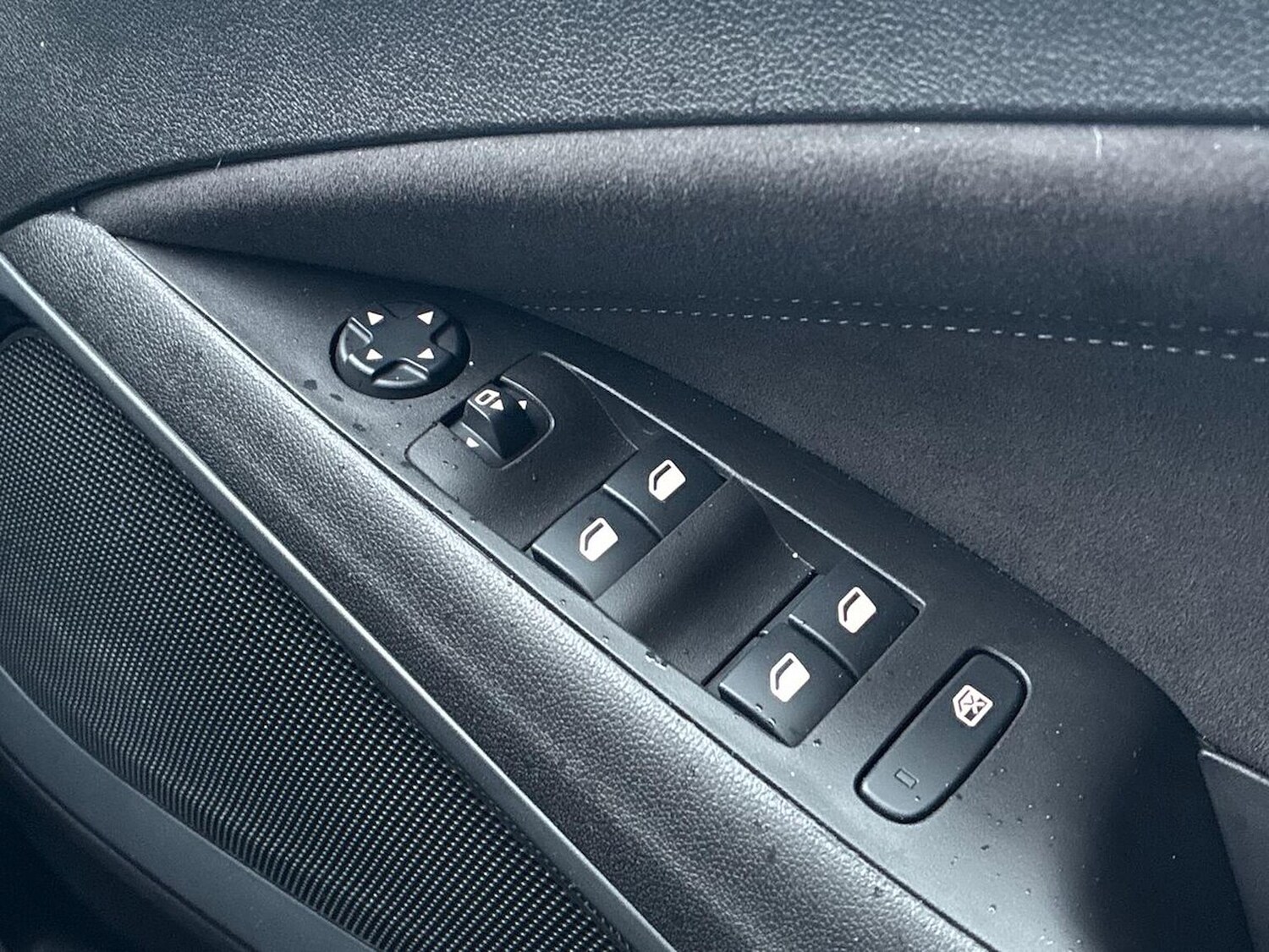 Used Vauxhall Crossland 2024 for sale - 77813374: Photo 21