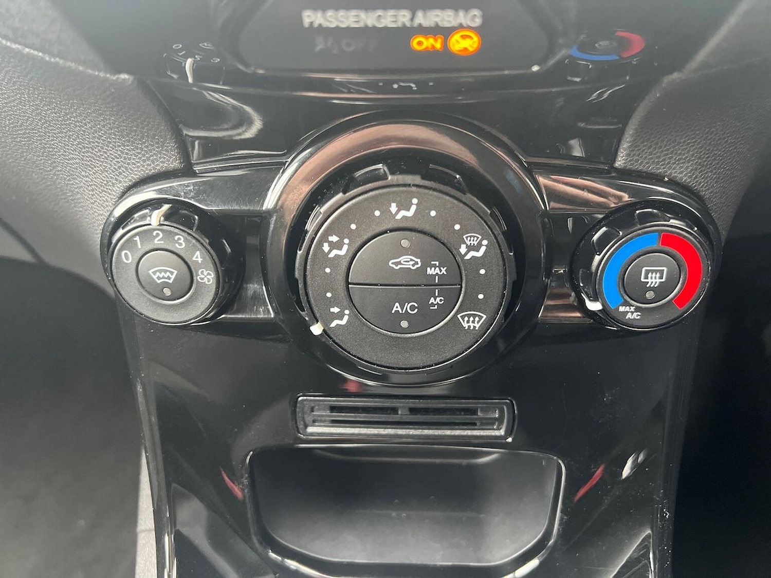 Used Ford Fiesta 2017 for sale - 76559839: Photo 12