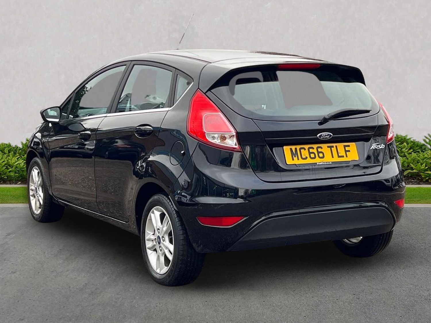 Used Ford Fiesta 2017 for sale - 76559839: Photo 2