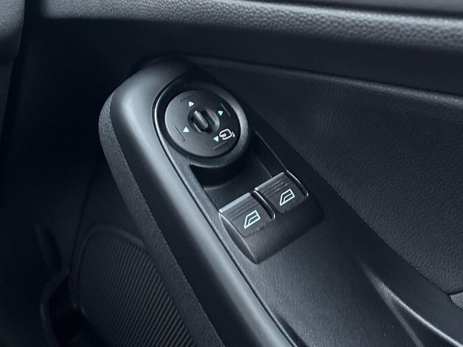 Used Ford Fiesta 2016 for sale - 76885017: Photo 21