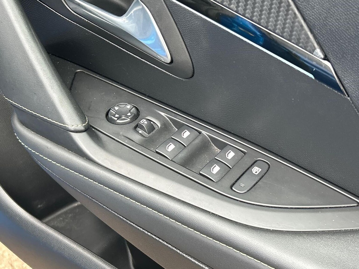 Used Peugeot 208 2022 for sale - 76518599: Photo 21