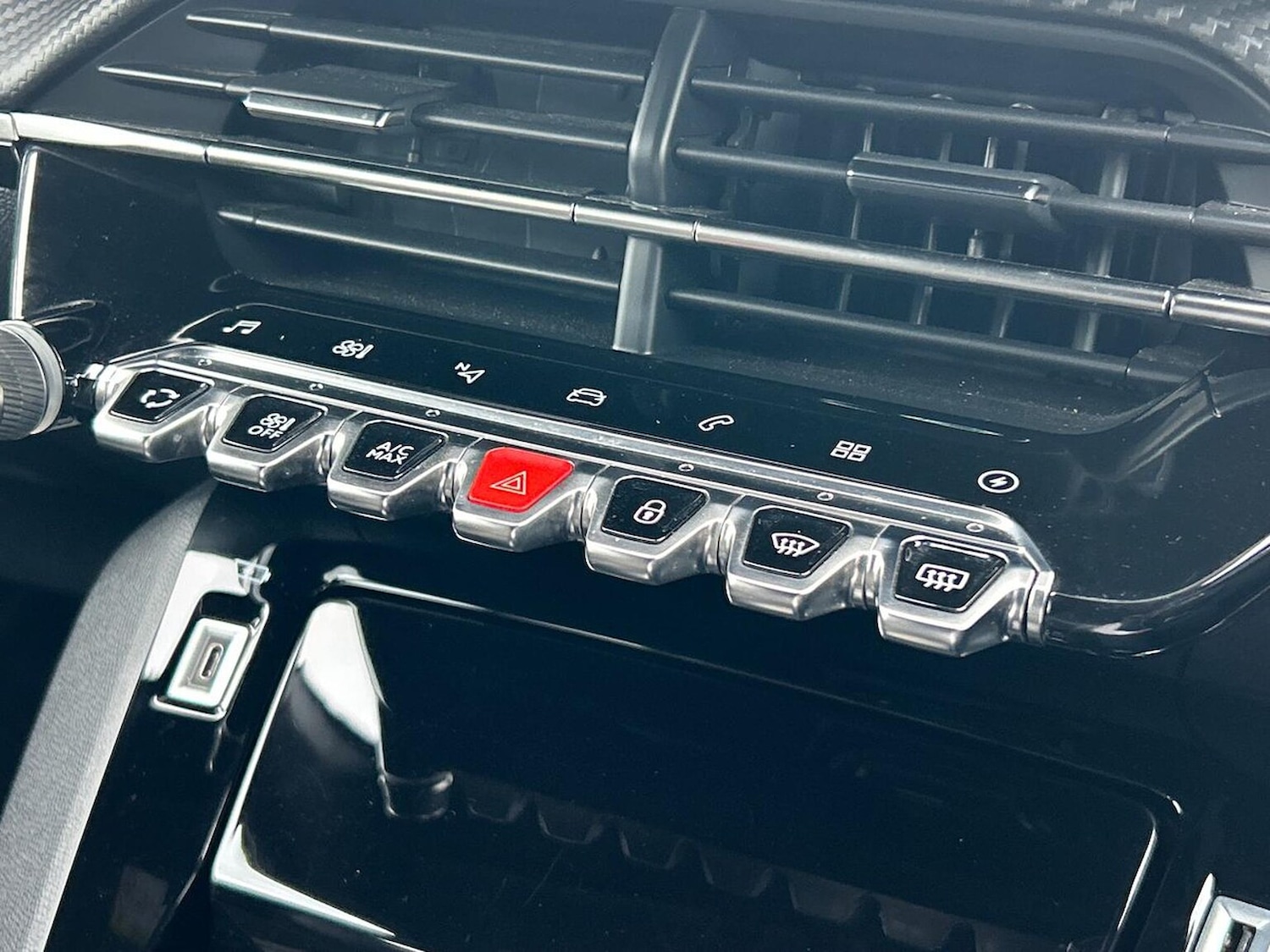 Used Peugeot 208 2022 for sale - 76518599: Photo 22