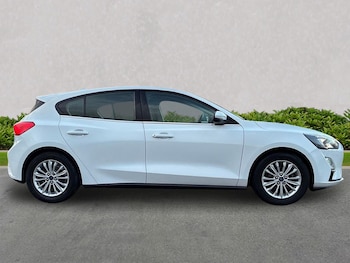 Used Ford Focus 2020 for sale - 76785175: Photo