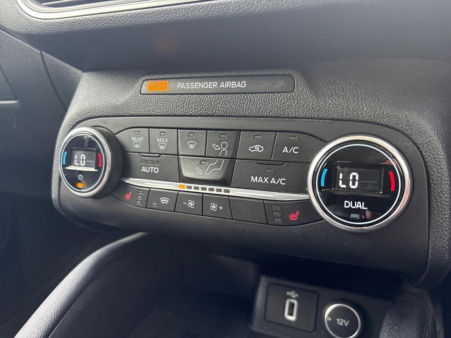 Used Ford Focus 2018 for sale - 76040731: Photo 12