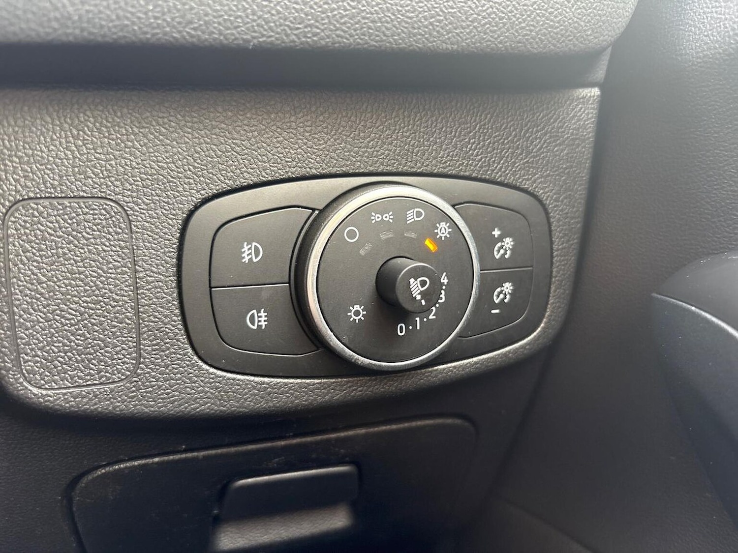 Used Ford Focus 2018 for sale - 76040731: Photo 22
