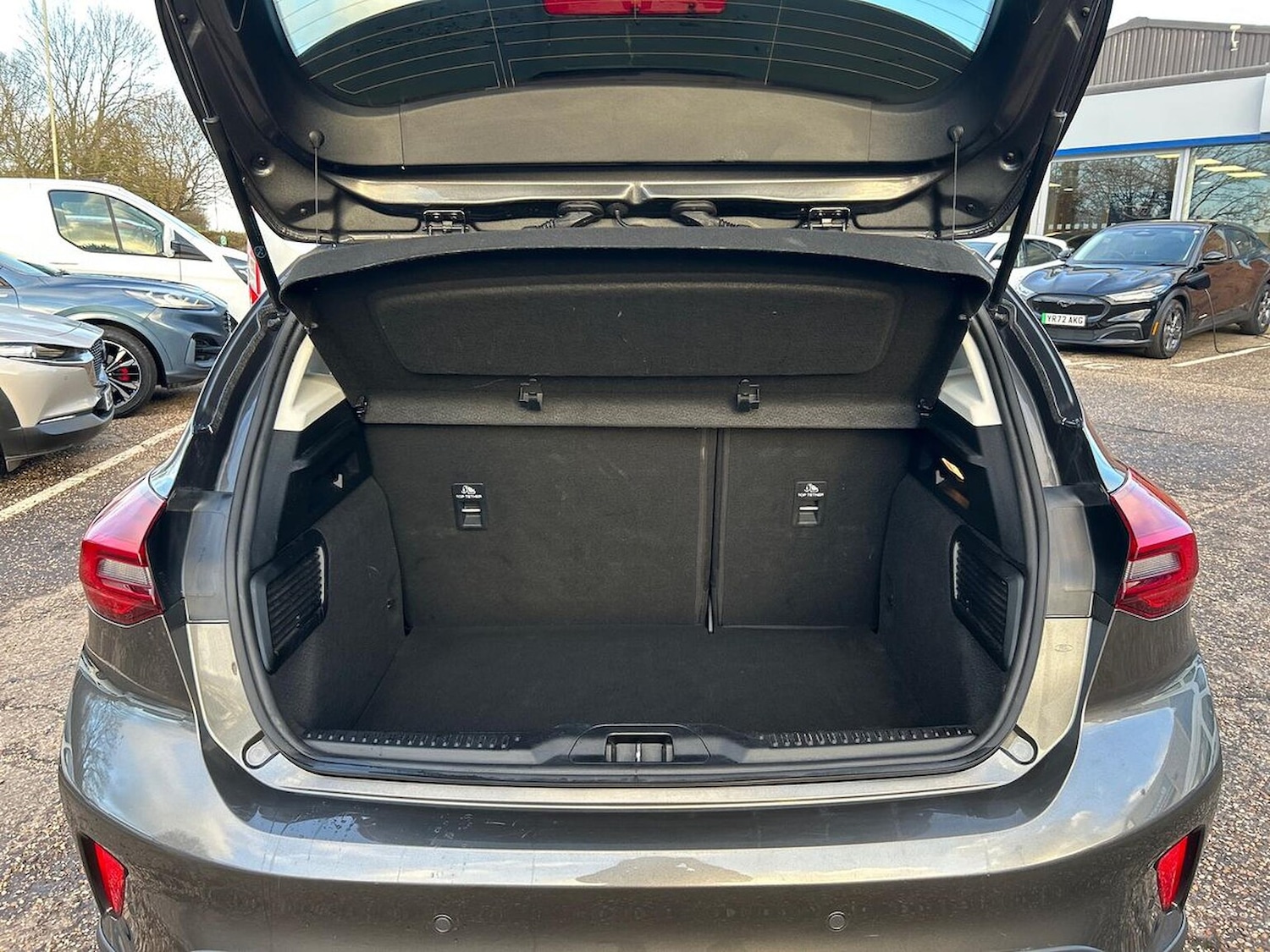 Used Ford Focus 2023 for sale - 76699432: Photo 17