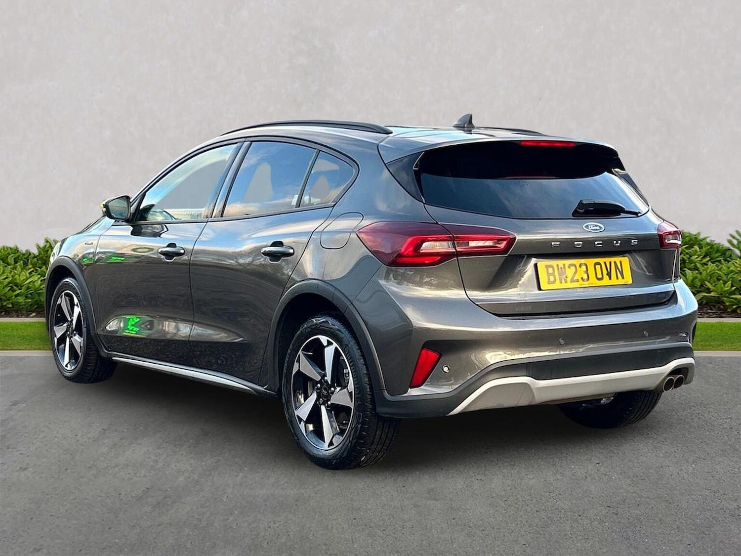 Used Ford Focus 2023 for sale - 76699432: Photo 2