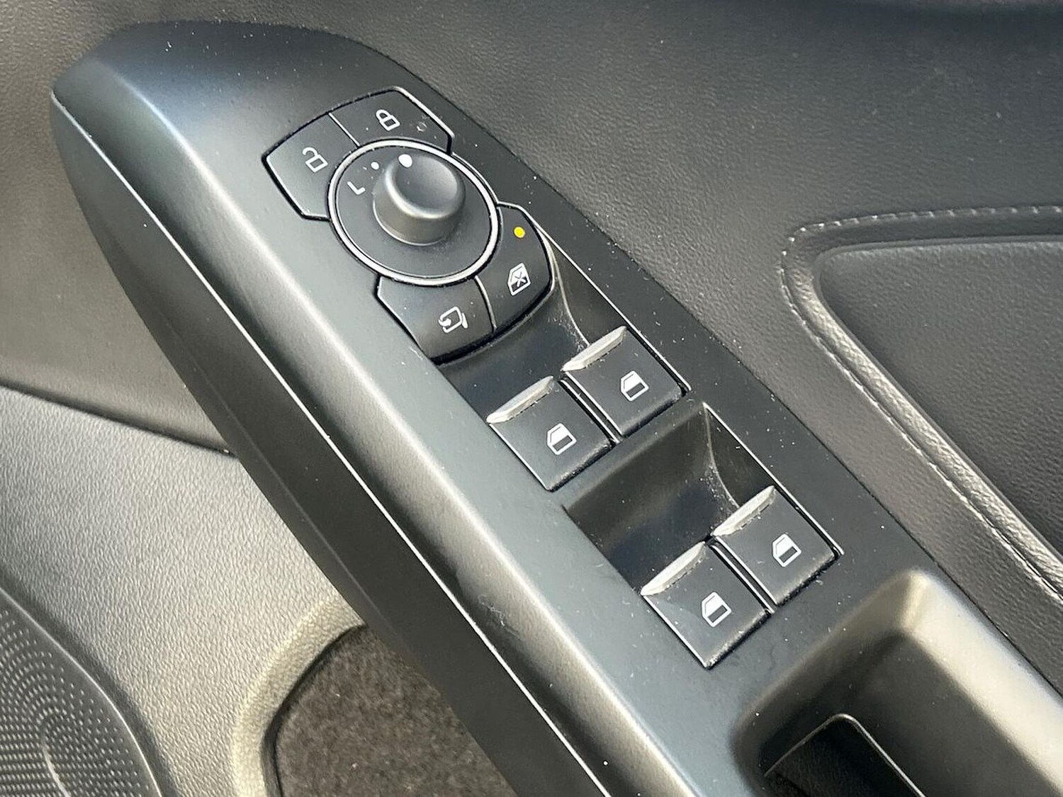 Used Ford Focus 2023 for sale - 76699432: Photo 21