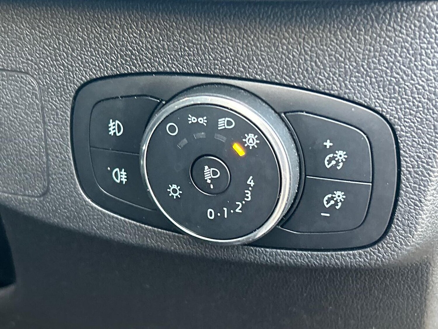 Used Ford Focus 2023 for sale - 76699432: Photo 22