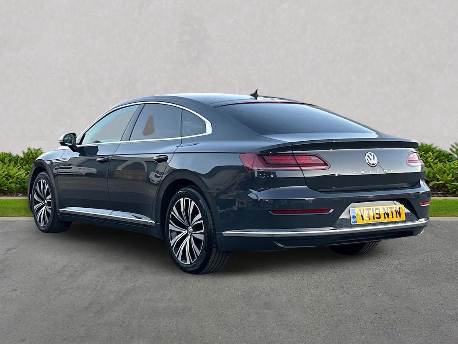 Used Volkswagen Arteon 2019 for sale - 76379041: Photo 2