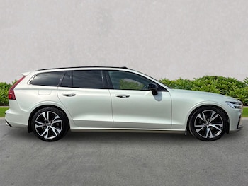 Used Volvo V60 2021 for sale - 78545836: Photo