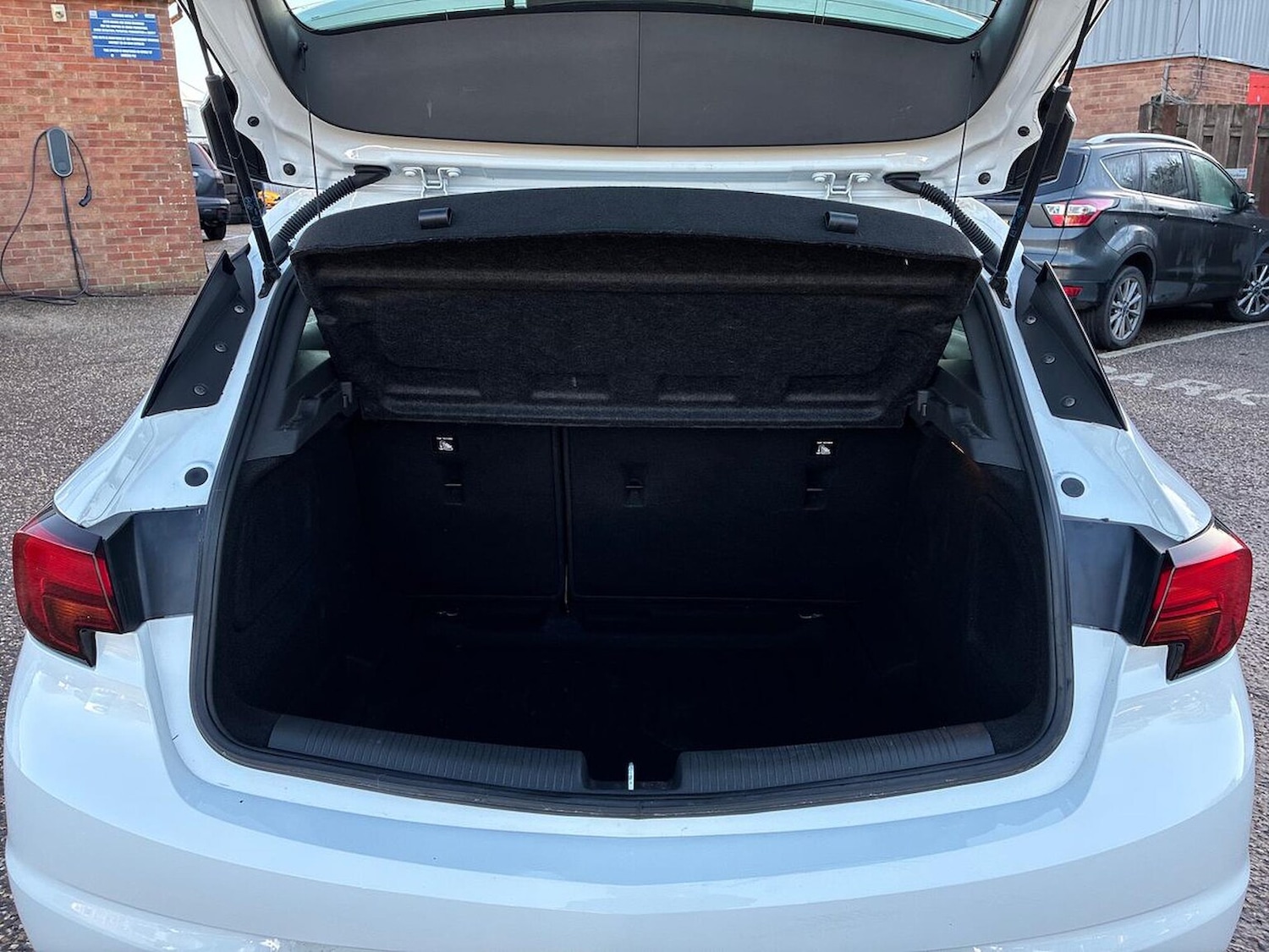 Used Vauxhall Astra 2017 for sale - 76778300: Photo 17