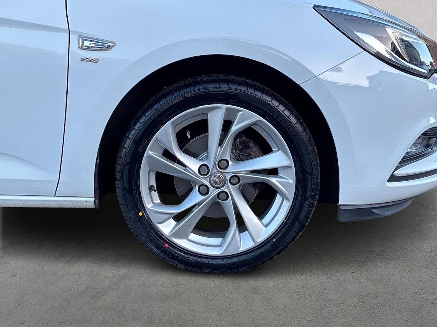 Used Vauxhall Astra 2017 for sale - 76778300: Photo 6