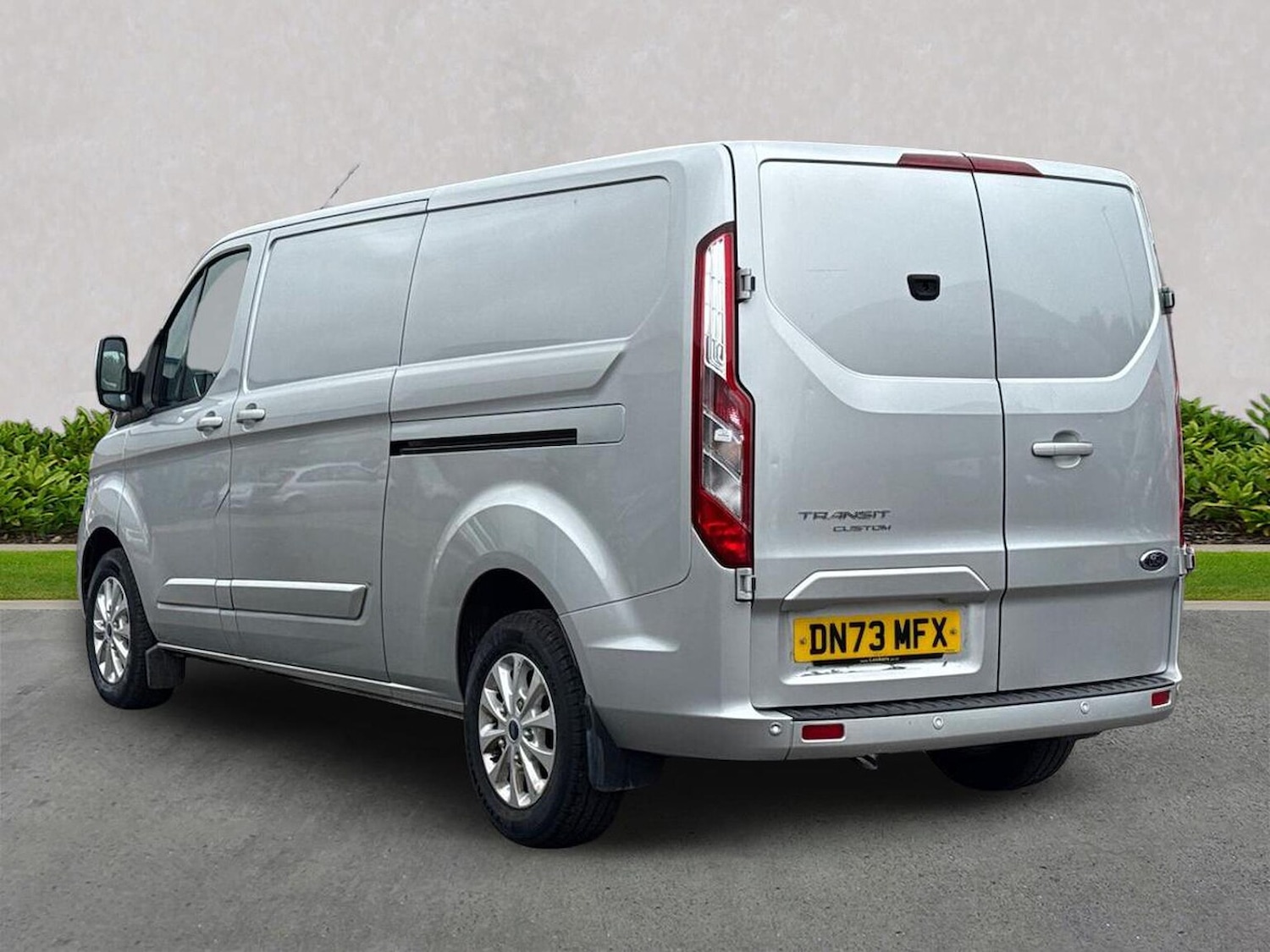 Used Ford Transit Custom 2023 for sale - 78057144: Photo 2