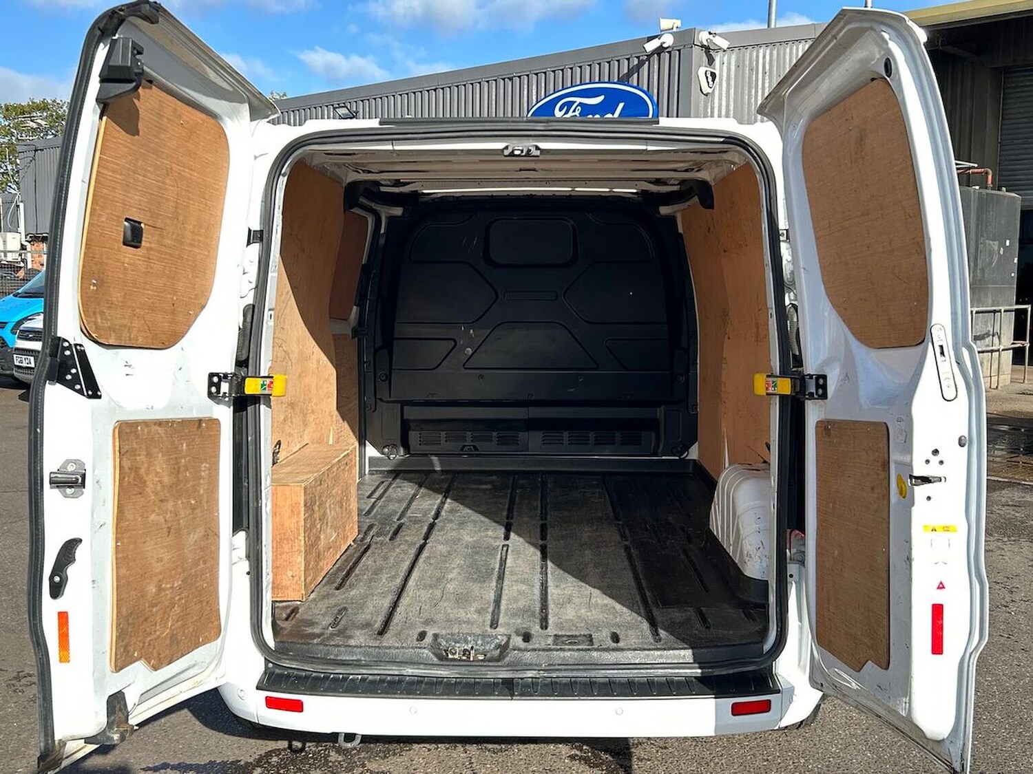 Used Ford Transit Custom 2022 for sale - 76170679: Photo 17