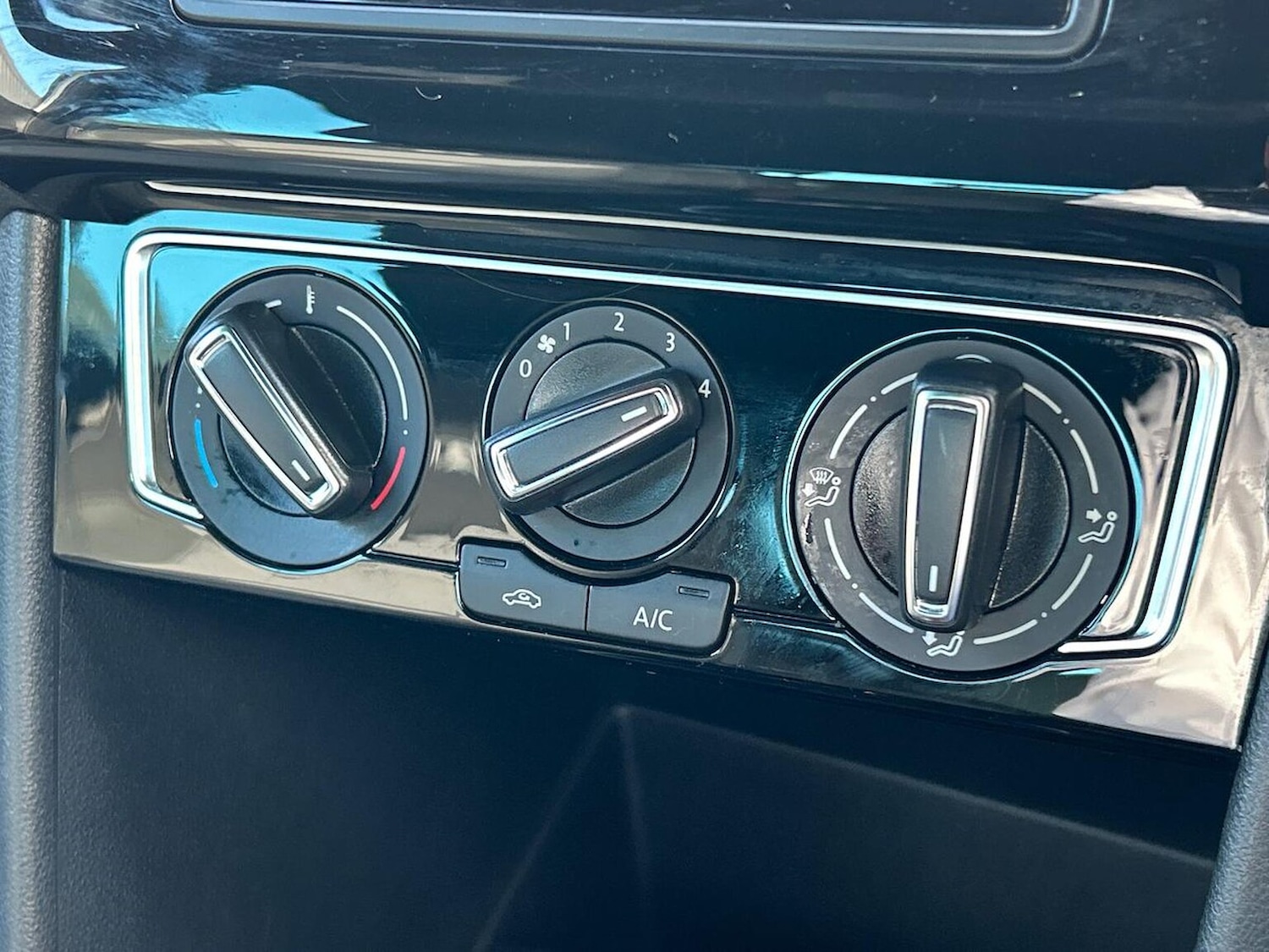 Used Volkswagen Polo 2016 for sale - 76517937: Photo 12