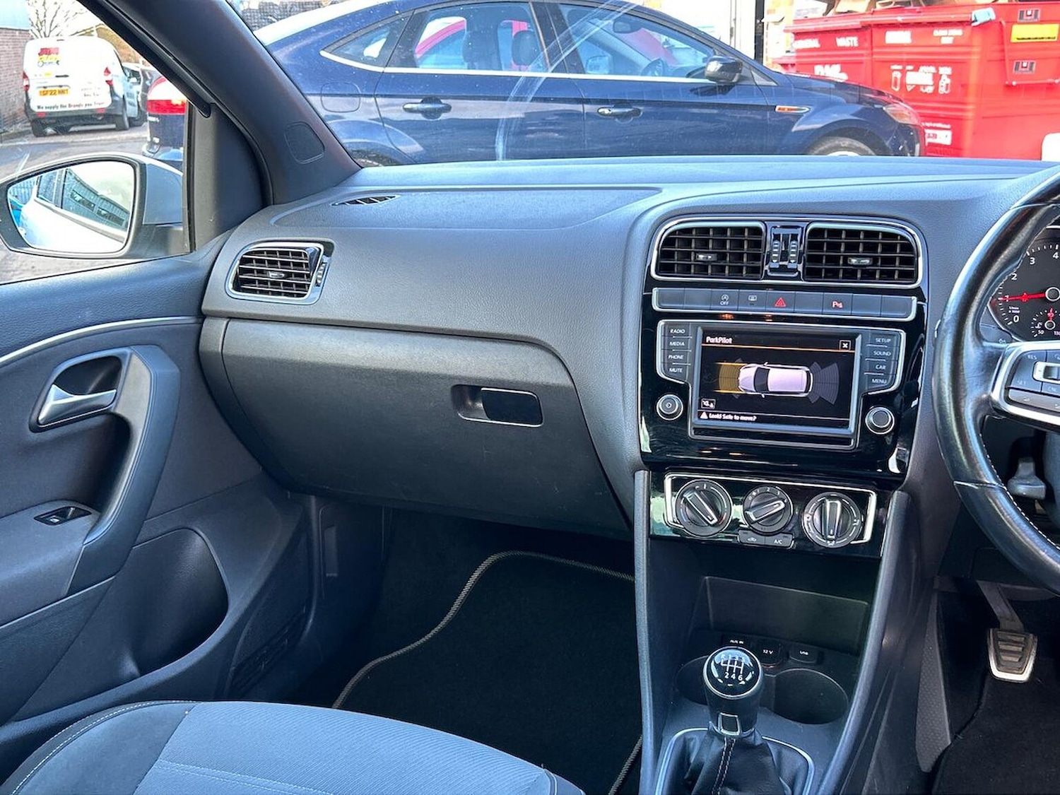 Used Volkswagen Polo 2016 for sale - 76517937: Photo 13