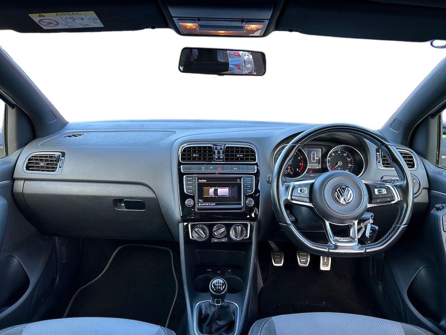 Used Volkswagen Polo 2016 for sale - 76517937: Photo 8