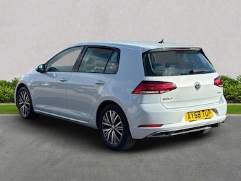 Used Volkswagen Golf 2018 for sale - 75754559: Photo