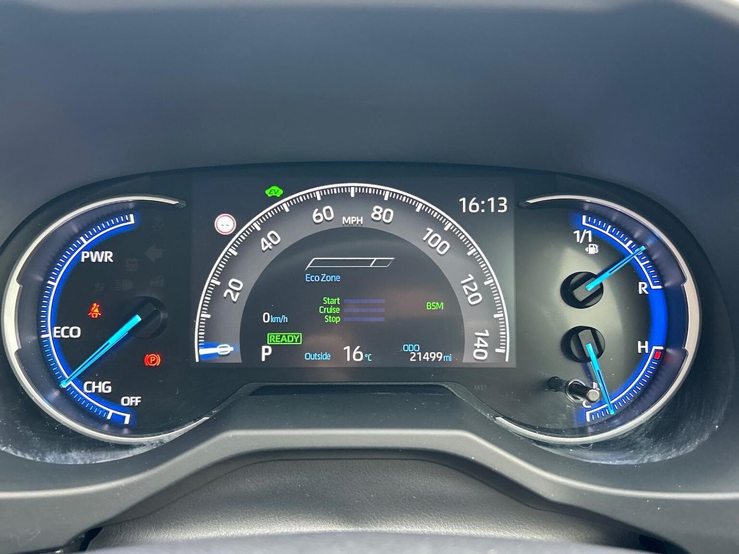 Used Toyota RAV4 2019 for sale - 76198458: Photo 10